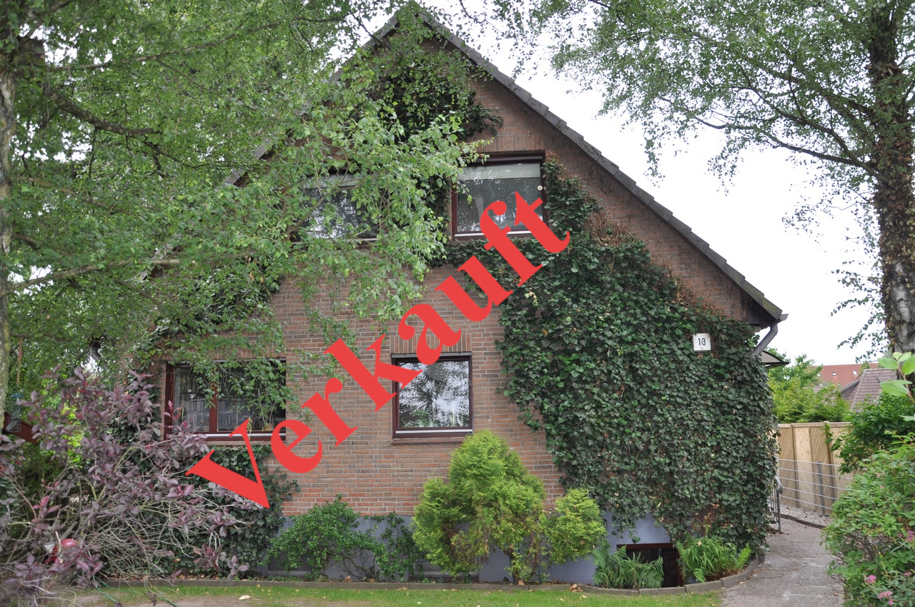 Einfamilienhaus mit großem Garten 