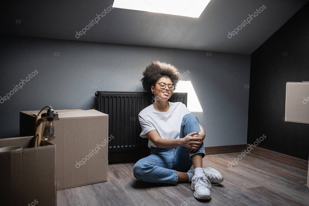 Helle Dachgeschosswohnung mit Dachschrägen